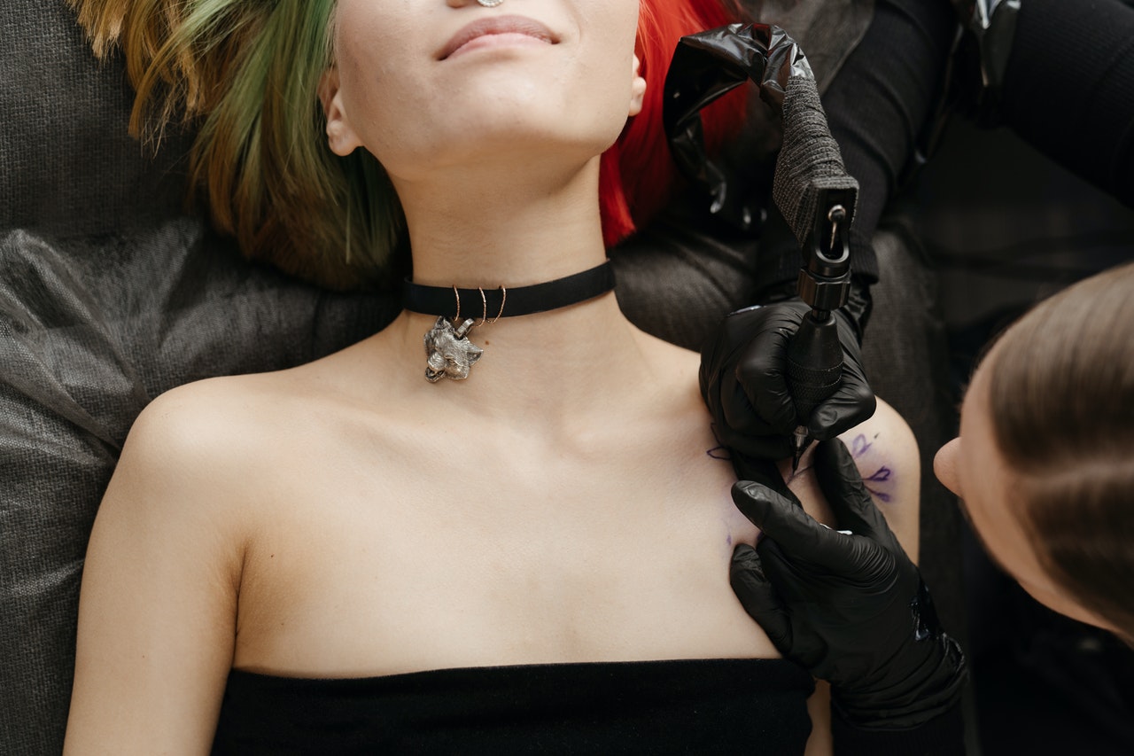 Do's and Dont's of Tattoo Shop Etiquette-Daysmart BodyArt